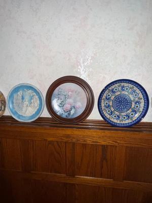 Sale Photo Thumbnail #334: P60-decorative plates