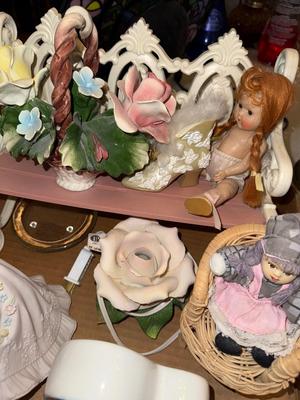 Sale Photo Thumbnail #401: P42-Decor Lot