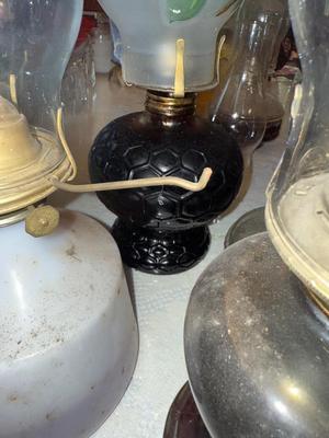 Sale Photo Thumbnail #433: P34-Lamps and parts