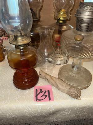 Sale Photo Thumbnail #444: P31-Lamps and parts