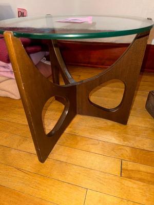 Sale Photo Thumbnail #533: P15-MCM Small Table