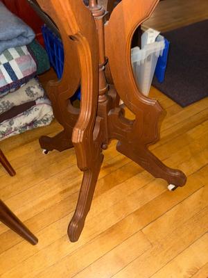 Sale Photo Thumbnail #579: P2-Gorgeous Table
