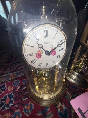 Sale Photo Thumbnail #616: E7- Clocks