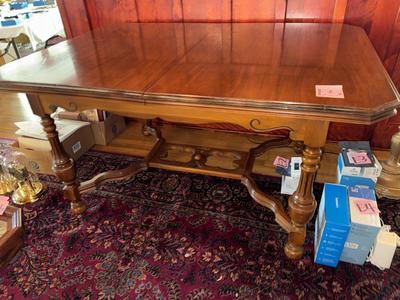 Sale Photo Thumbnail #621: E5-Beautiful Table