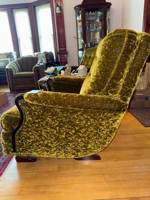 Sale Photo Thumbnail #692: M88-Beautiful rocking Chair

Pictures do not do this piece justice, these are beautiful!