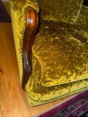 Sale Photo Thumbnail #691: M88-Beautiful rocking Chair

Pictures do not do this piece justice, these are beautiful!