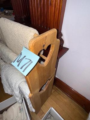 Sale Photo Thumbnail #770: M71-Quilt rack and linens