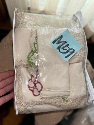 Sale Photo Thumbnail #817: M59-Misc Linens