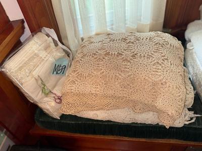 Sale Photo Thumbnail #816: M59-Misc Linens
