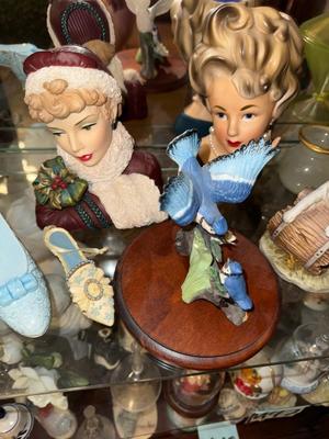 Sale Photo Thumbnail #862: M46-Decor and figurines