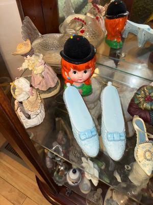 Sale Photo Thumbnail #861: M46-Decor and figurines