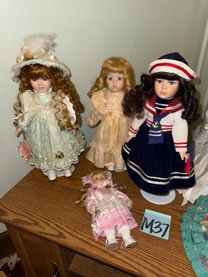 Sale Photo Thumbnail #894: M37-Dolls