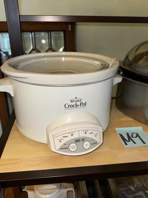 Sale Photo Thumbnail #1002: M9-Kitchen items
