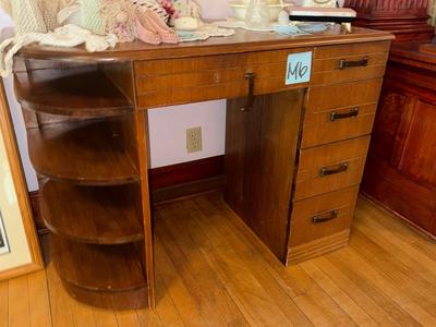 Sale Photo Thumbnail #1015: M6-Small desk