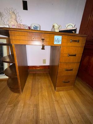 Sale Photo Thumbnail #1017: M6-Small desk