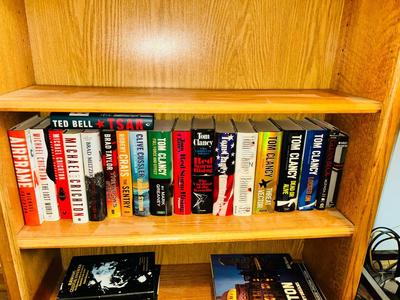 NOVELS INCLUDING TOM CLANCY, CLIVE CLUSTER, MICHAEL CRICHTON AND MORE