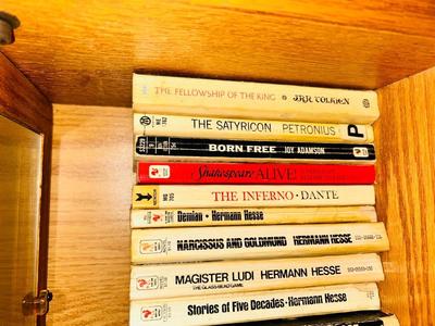 ANOTHER GREAT BUNDLE OF BOOKS