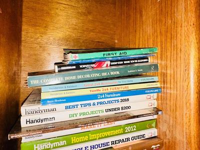 LOADS OF KNOWLEDGE FOR THE HANDYMAN IN YOU