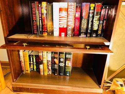 A HORRIFYING YET DELIGHTFULLY LARGE ASSORTMENT OF STEVEN KING AND DEAN KOONTZ BOOKS