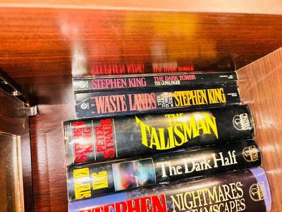 A HORRIFYING YET DELIGHTFULLY LARGE ASSORTMENT OF STEVEN KING AND DEAN KOONTZ BOOKS