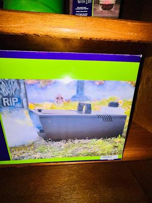 FOG MACHINE WITH FOG JUICE JUST IN TIME FOR HALLOWEEN