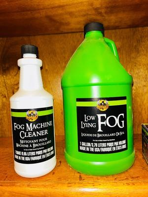 FOG MACHINE WITH FOG JUICE JUST IN TIME FOR HALLOWEEN