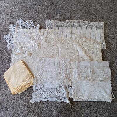 LOT 109: Vintique Embroidered and Crocheted Linens