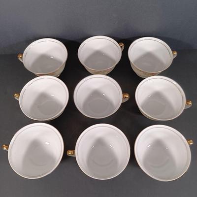 LOT 112: Handpainted Meito N1065A China Dishware