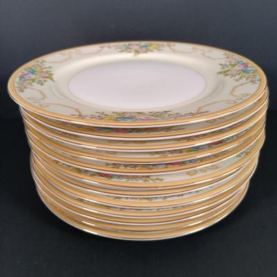 LOT 112: Handpainted Meito N1065A China Dishware