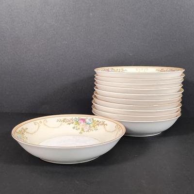 LOT 112: Handpainted Meito N1065A China Dishware