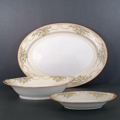 LOT 112: Handpainted Meito N1065A China Dishware