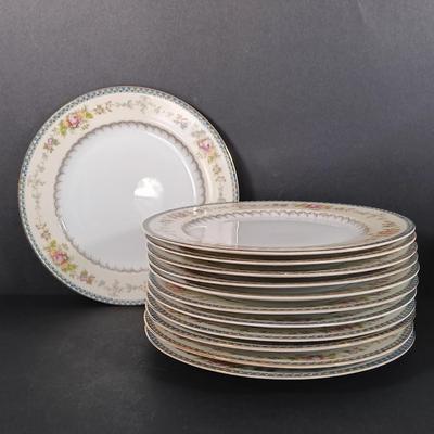 LOT 113: Meito V2144 Handpainted China