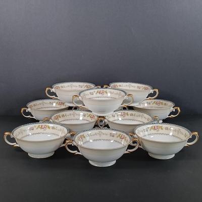 LOT 113: Meito V2144 Handpainted China