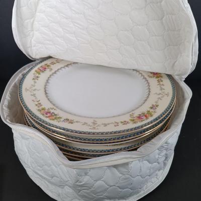 LOT 113: Meito V2144 Handpainted China