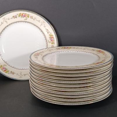 LOT 113: Meito V2144 Handpainted China