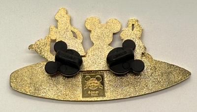 Disney Trading Pin Sant's Beach Blast California Adventure Pluto Mickey Goofy