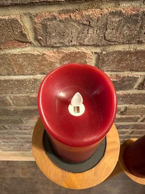 2 TALL WOODEN CANDLE HOLDERS WITH FLAMELESS CANDLES