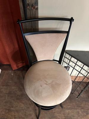 2 MICROFIBER SWIVEL BAR STOOLS WITH A METAL TRIANGLE SIDE TABLE