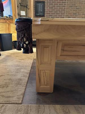 BEAUTIFUL CUSTOM MADE WORMY MAPLE SLATE POOL TABLE IN EXCELLENT CONDITION