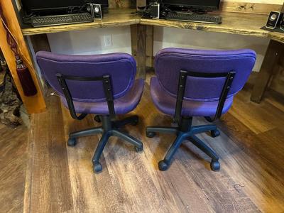 2 ADJUSTABLE GAMING CHAIRS