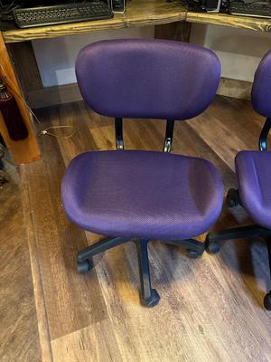 2 ADJUSTABLE GAMING CHAIRS