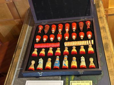 THOMAS PACCONI CLASSICS HAND-CARVED CHESS & CHECKERS SET