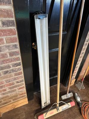 STANLEY BLOWER FAN, PUSH BROOM, SHOP LIGHT, TROUBLE LIGHT AND MORE