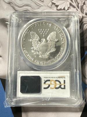 PCGS CERTIFIED 1990-S PROOF69 DEEP CAMEO SILVER EAGLE DOLLAR AS PICTURED.