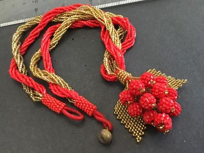 Gorgeous Gold and Red Glass Bead Berry Holiday Necklace. Nice
