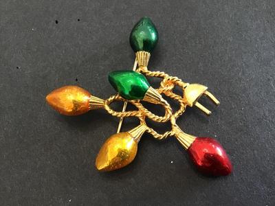 Signed Vero Bulb Brooch