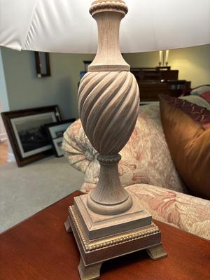 2 table lamps