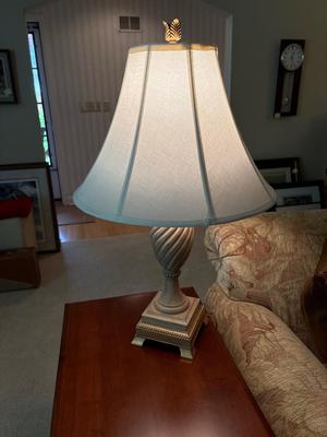 2 table lamps