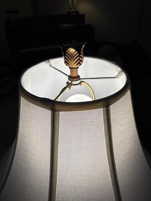 2 table lamps