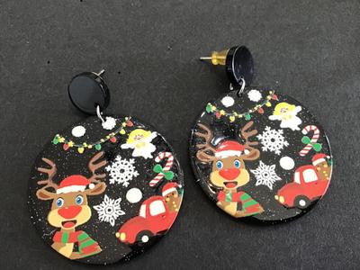 Festive Holiday Earrings. Cute